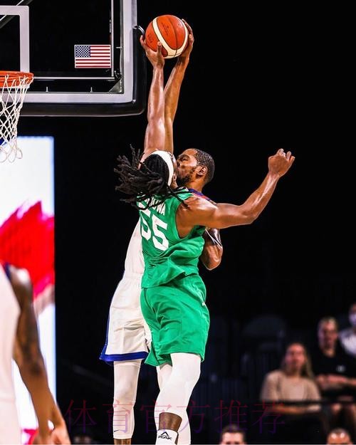 阿丘瓦暴力隔扣领衔1月7日NBA十佳球 阿丘瓦暴力隔扣领衔1月7日NBA十佳球